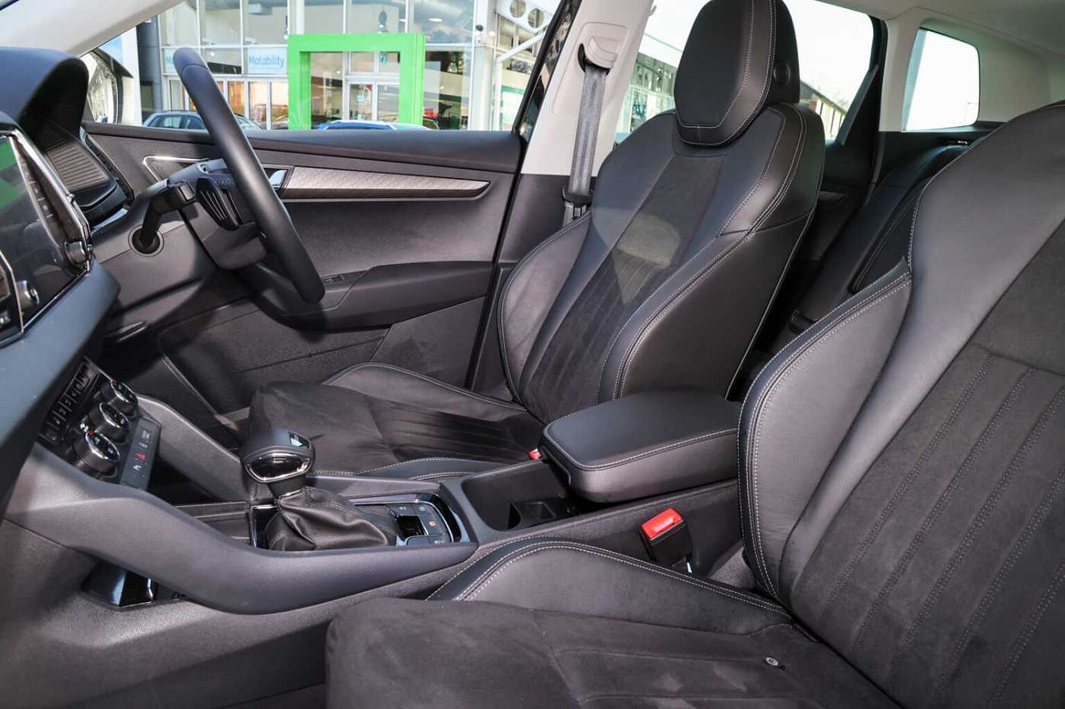 SKODA Karoq SUV 1.5 TSI (150ps) SE L ACT DSG