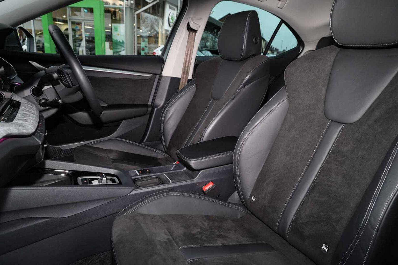 SKODA Octavia 1.5 TSI e-TEC(150ps) First Edition ACT DSG